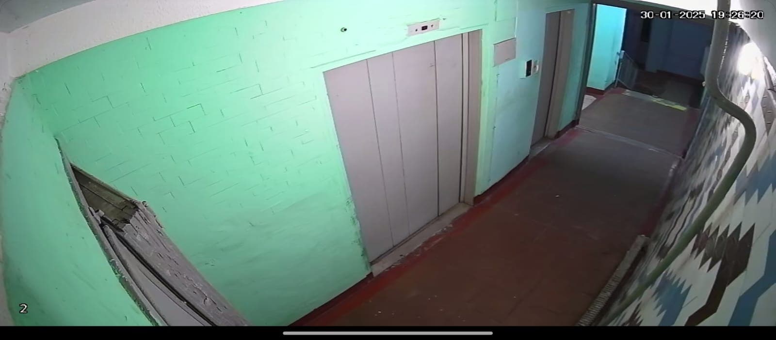 Установка камеры в подъезде