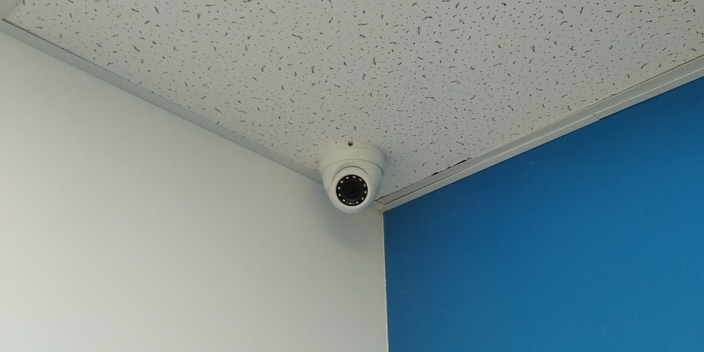 Камера в подсобке магазина